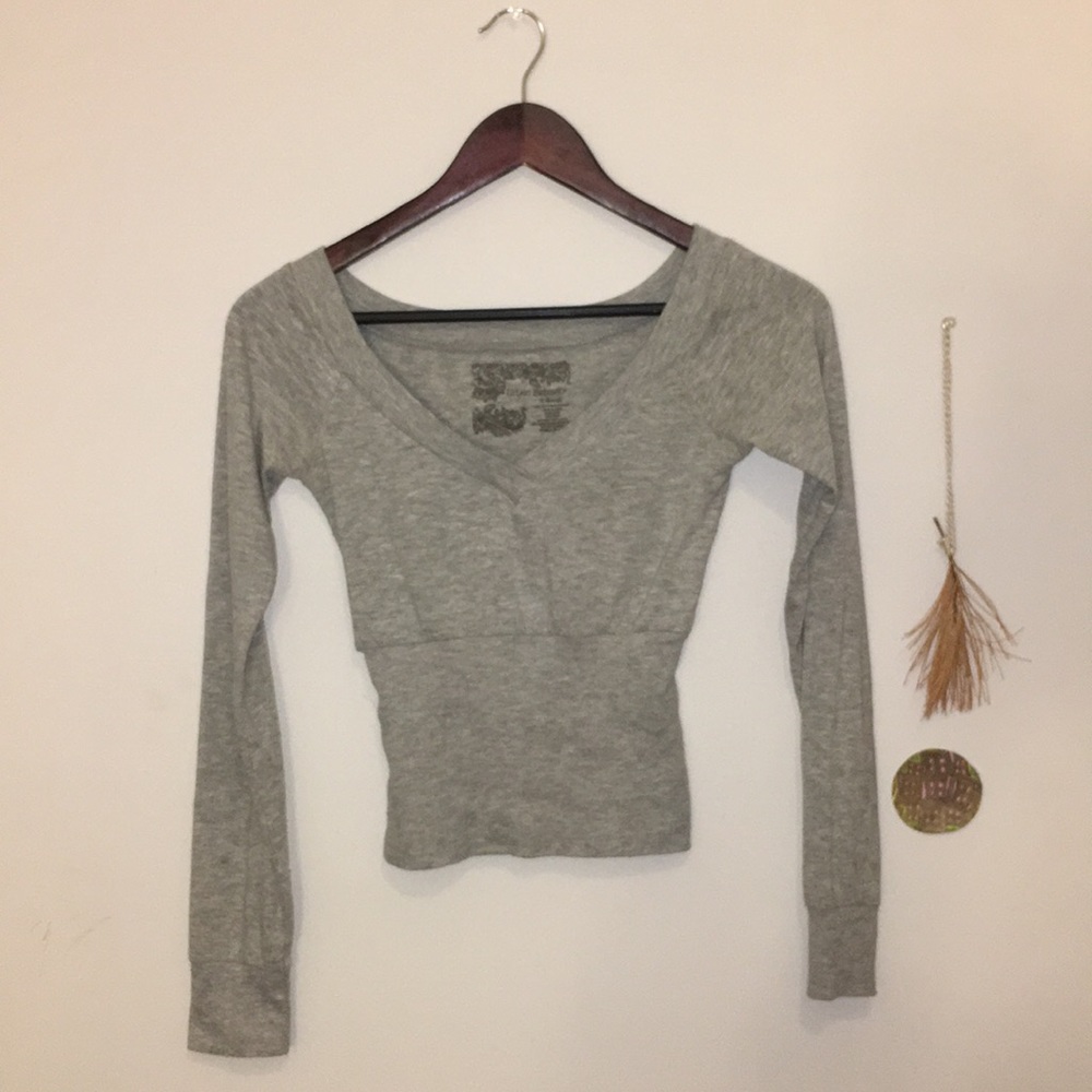 Urban Behavior Long Sleeve Crop Top